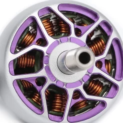 FlyFishRC Flash 2207 1850KV FPV Motor Silber Lila